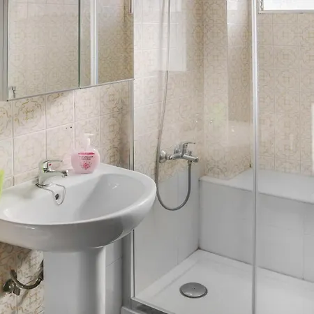 Pet Friendly In * توريمولينوس